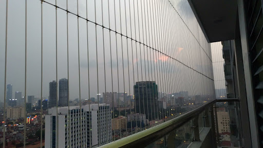 lắp đặt lưới an toàn ban công
